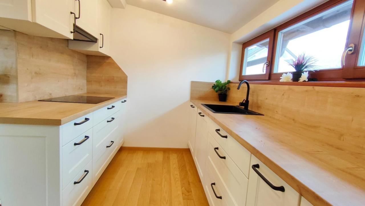 Apartmaji Dora Мойстрана Екстериор снимка