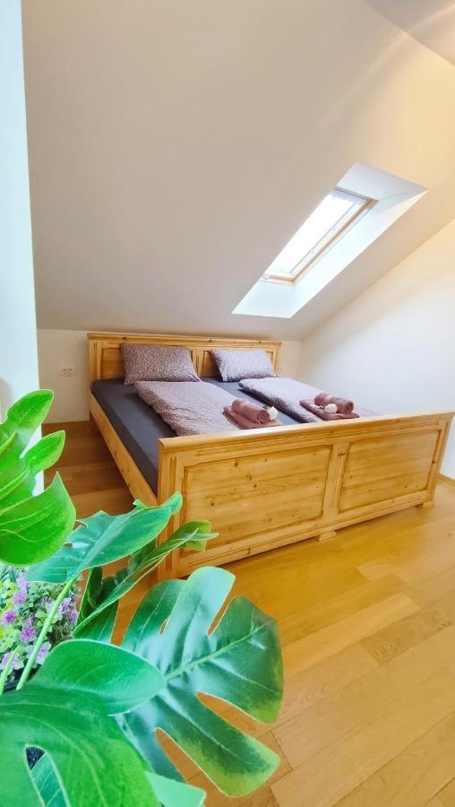 Apartmaji Dora Мойстрана Екстериор снимка