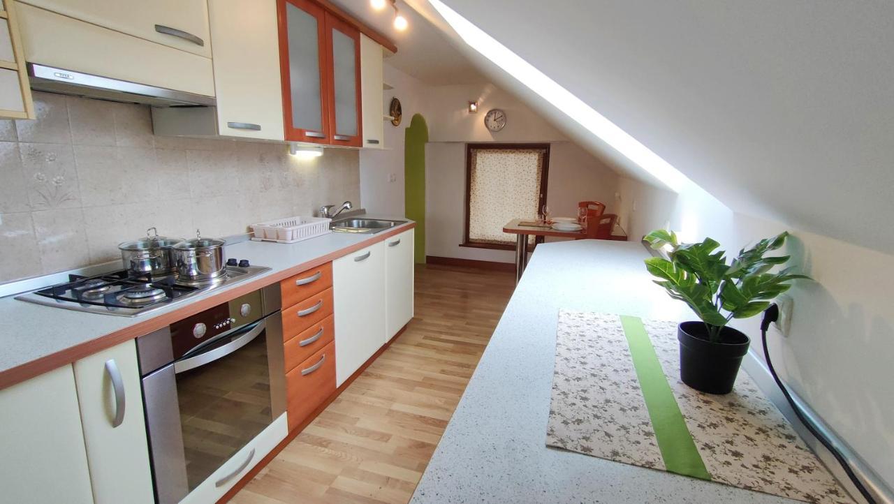 Apartmaji Dora Мойстрана Екстериор снимка