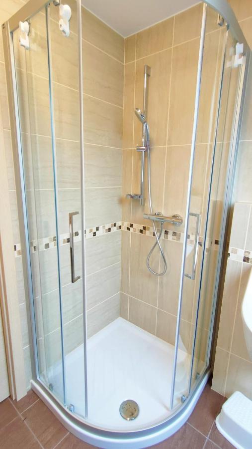 Apartmaji Dora Мойстрана Екстериор снимка