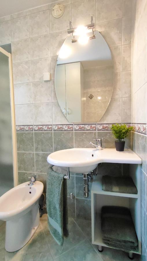 Apartmaji Dora Мойстрана Екстериор снимка